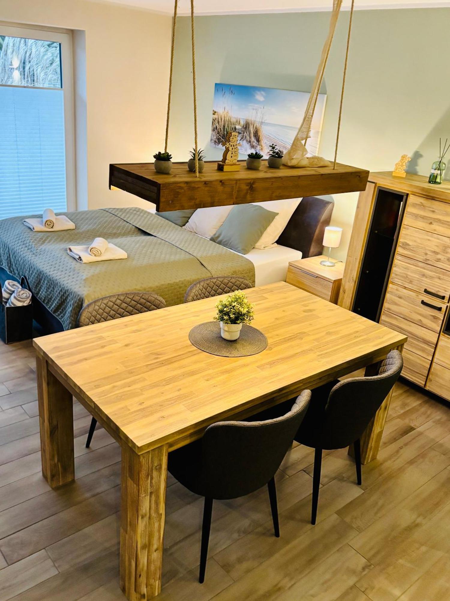 Kleine Auszeit -- Inklusive Parkplatz & Wifi, Geschirrspueler, Waschmaschine & Terrasse Mit Strandkorb -- Perfekt Fuer Urlaub & Business 沙博伊茨 外观 照片